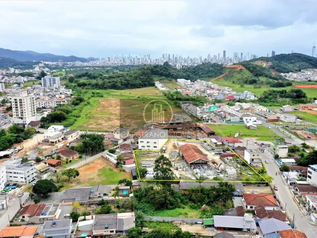 Imagem: Área Residencial/Comercial em Camboriu