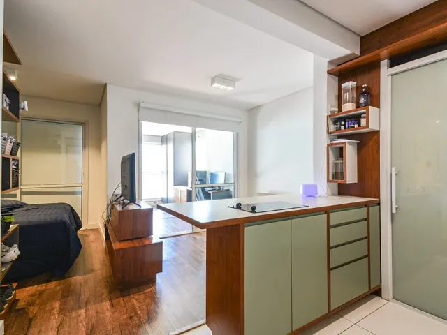 Imagem: O studio possui 1 Dormitório, 1 Banheiro, 1 Vaga na