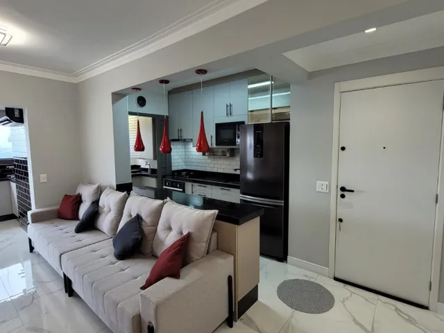 Imagem: O apartamento possui 2 Dormitórios, 1 Suíte, 2 Banheiros,