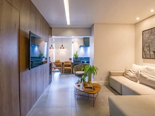 Imagem: O apartamento possui 1 Dormitório, 1 Suíte, 2 Banheiros,