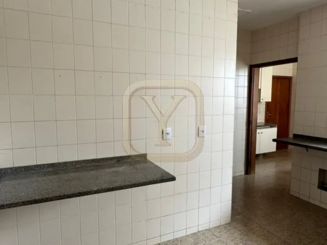 Imagem 12: Apartamento à venda no Edifício Florença, 220 m² - Praça Popular em Cuiabá - MT, 03