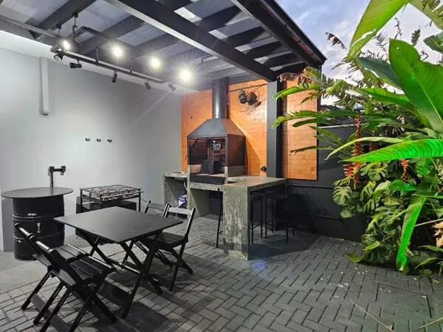 Imagem 7: Casa geminada com 2 quartos, para venda no bairro Petrópolis por R$ 410.000,00