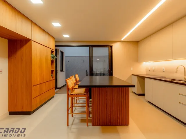 Imagem 7: Casa Duplex alto padrão à venda, 3 suítes, piscina, no Bairro São Judas, Guarapari ES