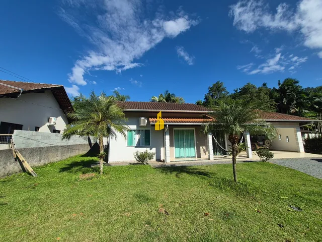 Imagem: Casa com espaço para cavalos em Pomerode-SC