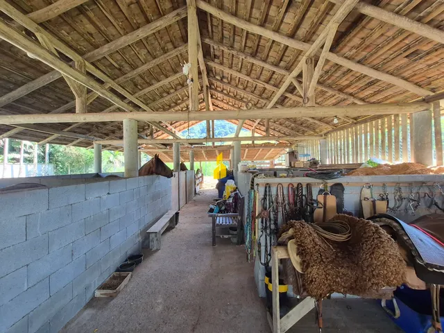 Imagem 11: Casa com espaço para cavalos em Pomerode-SC