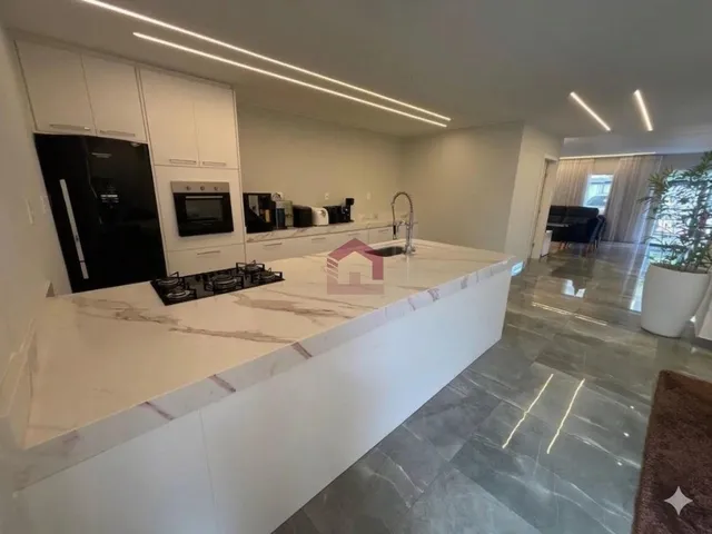 Imagem 3: SHA CONJUNTO 5 - CONDOMÍNIO FECHADO - SOBRADO - 3 QUARTOS - 280M² - ALTO PADRÃO