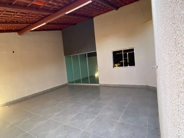 Imagem: Casa com suíte, piscina e área gourmet