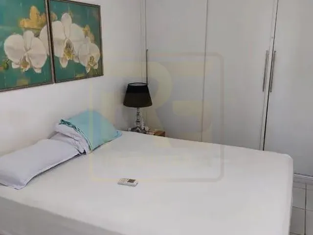 Imagem: O apartamento possui 4 Dormitórios, 2 Suítes, 1 Banheiro,