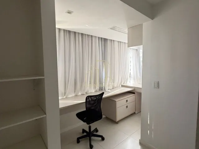 Imagem 3: Apartamento de Luxo para Locação em Patamares com 4 Quartos 3 Suítes 3 Salas 4