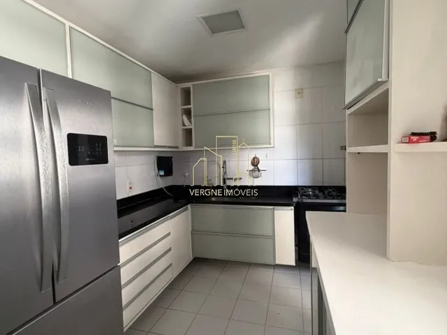 Imagem 12: Apartamento de Luxo para Locação em Patamares com 4 Quartos 3 Suítes 3 Salas 4