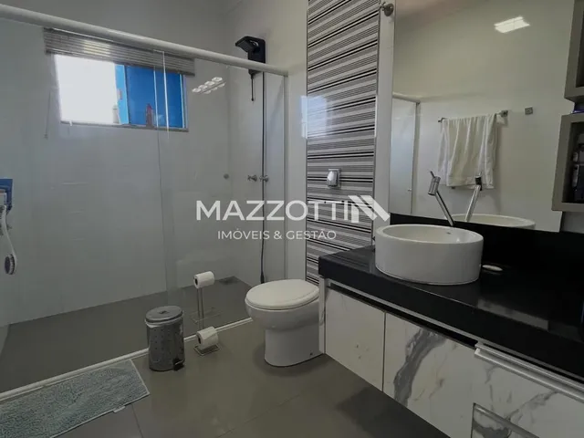 Imagem 10: Sobrador Triplex, com 1 Suite e 03 Quartos, Piscina, Academia Medianeira Pr