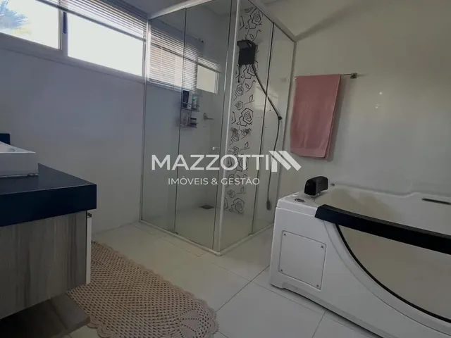 Imagem 14: Sobrador Triplex, com 1 Suite e 03 Quartos, Piscina, Academia Medianeira Pr