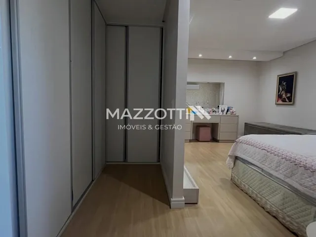 Imagem 15: Sobrador Triplex, com 1 Suite e 03 Quartos, Piscina, Academia Medianeira Pr