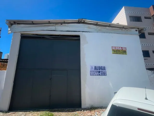 Imagem: O depósito possui 2 Dormitórios, 2 Banheiros, 197m² de