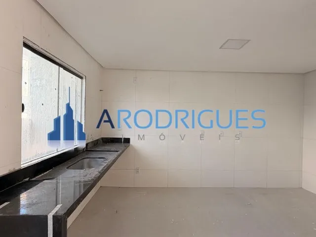 Imagem 15: Casa triplex em Condomínio de Alto Padrão em Buraquinho, Lauro de Freitas-BA: 4