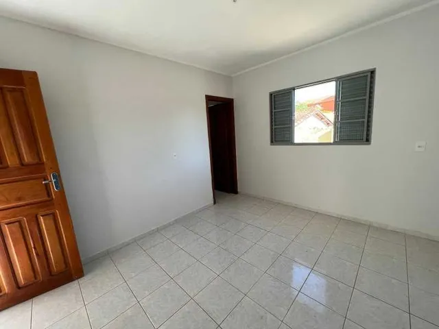Imagem 2: Casa de rua - / Residencial / Jardim Santa Rosália