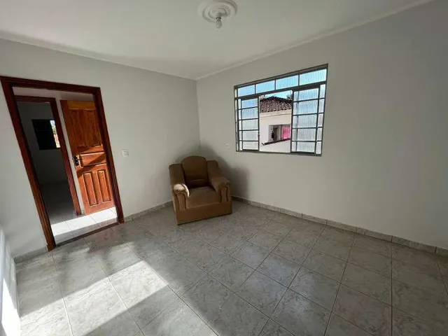 Imagem 4: Casa de rua - / Residencial / Jardim Santa Rosália