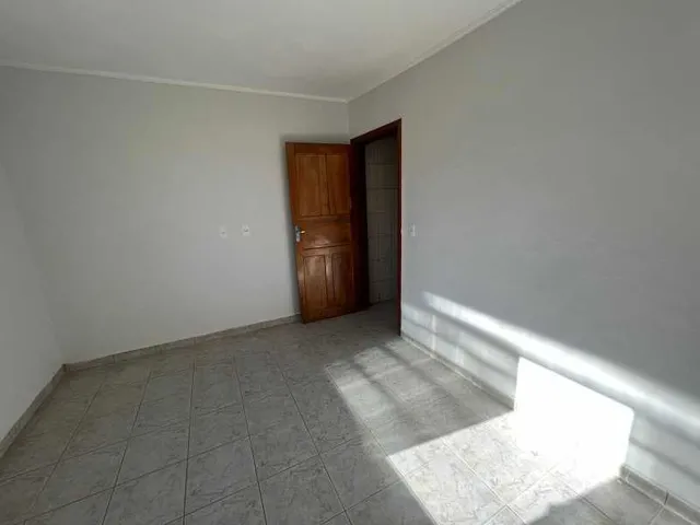 Imagem 6: Casa de rua - / Residencial / Jardim Santa Rosália