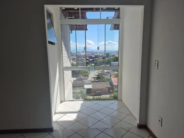 Imagem 16: Alugo apartamento semi-mobiliado com 03 dormitórios, 01 vaga de garagem, em Capoeiras
