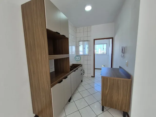 Imagem 11: Alugo apartamento semi-mobiliado com 03 dormitórios, 01 vaga de garagem, em Capoeiras