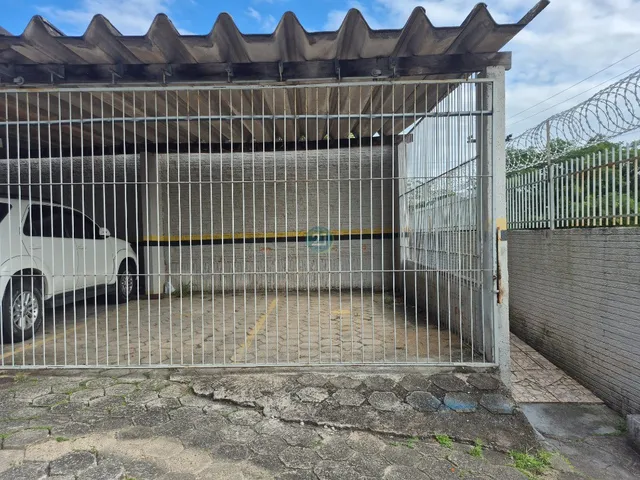 Imagem 14: Alugo apartamento semi-mobiliado com 03 dormitórios, 01 vaga de garagem, em Capoeiras