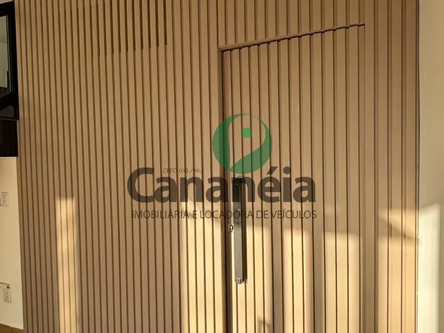 Imagem 15: Casa + Salão Comercial no Centro de Cananéia Disponíveis para Venda