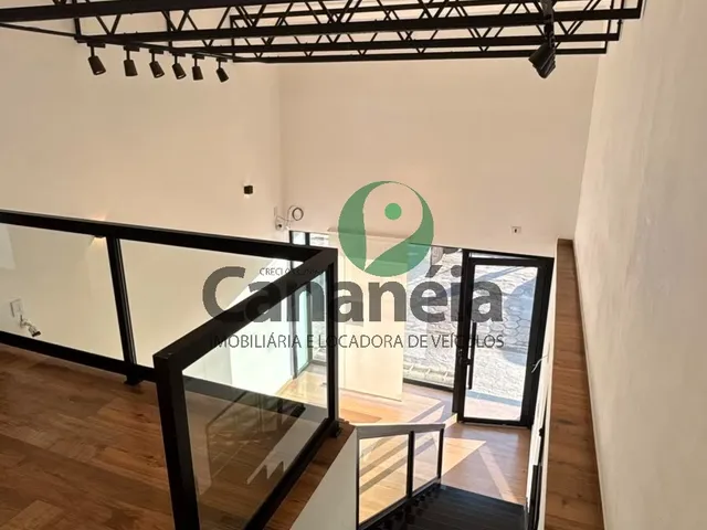 Imagem 16: Casa + Salão Comercial no Centro de Cananéia Disponíveis para Venda