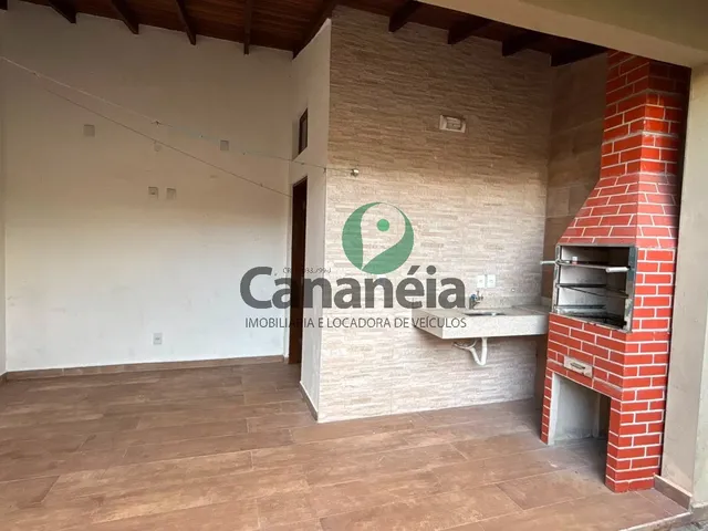 Imagem 6: Casa + Salão Comercial no Centro de Cananéia Disponíveis para Venda