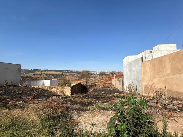 Imagem 2: Lote Terreno / lote com venda por R$220.000
