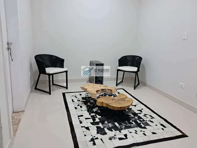 Imagem 13: Casa de Alto Padrão com Piscina, 3 Suítes e Área Gourmet À Venda no Condomínio Vila Verde