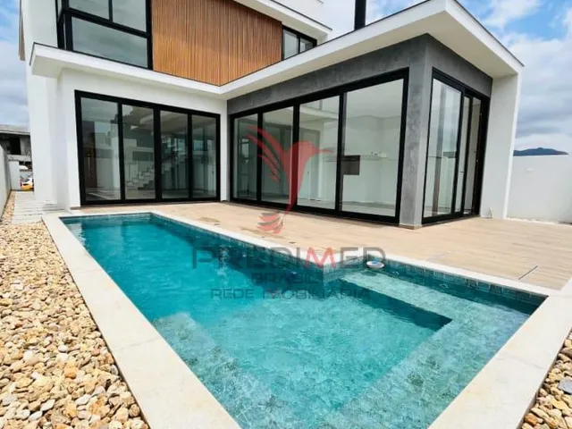 Imagem: Casa alto padrão com 3 Suites, Piscina
