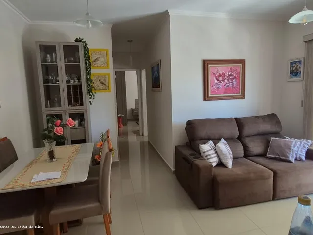 Imagem: O apartamento possui 2 Dormitórios, 1 Suíte, 2 Banheiros,