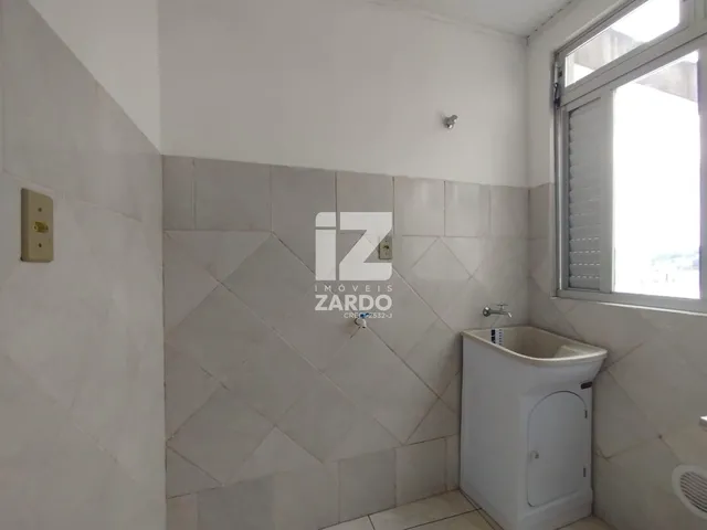 Imagem 3: APARTAMENTO NO CENTRO, CONTENDO DOIS QUARTOS, SALA, COZINHA E BANHEIRO