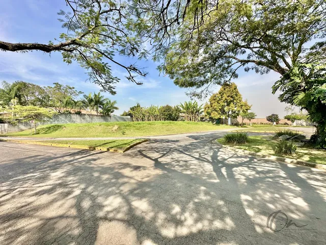 Imagem 16: Terreno em Granja Viana, São Paulo - Lote 1.121M² com Linda Vista, Pronto para Construir