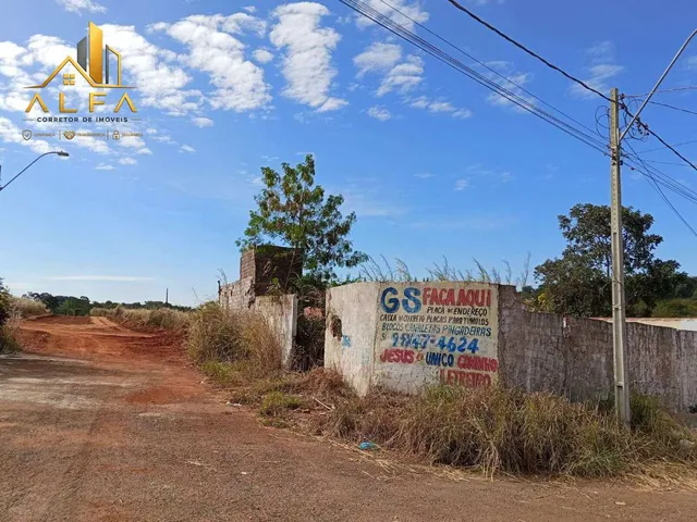Imagem 3: Lote a prestação, murado e com barracão iniciado no setor vila dourada em Abadia