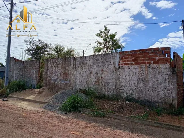 Imagem 2: Lote a prestação, murado e com barracão iniciado no setor vila dourada em Abadia