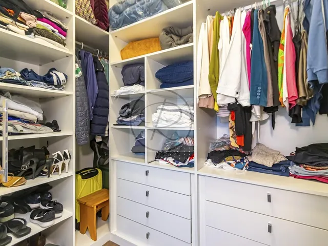Imagem 4: Sobrado à venda em Curitiba, Xaxim, com 3 quartos, 182m²