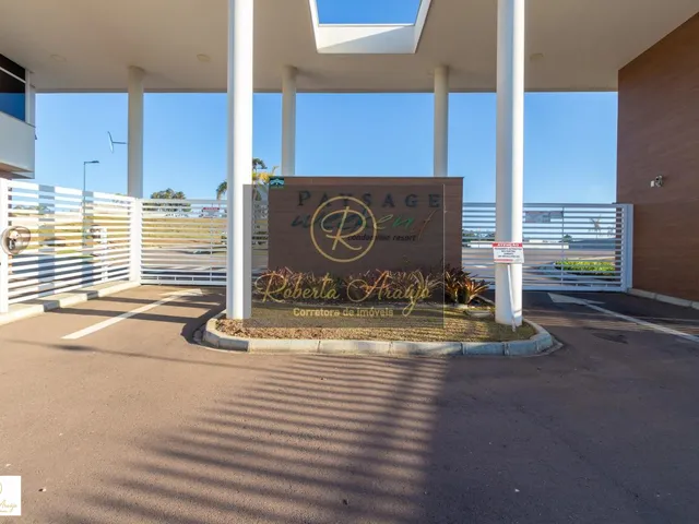 Imagem 1: Casa À Venda em Curitiba, Cidade Industrial, com 4 Quartos, 525M²