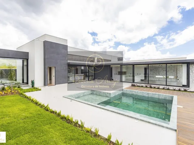 Imagem 6: Casa À Venda em Curitiba, Cidade Industrial, com 4 Quartos, 525M²