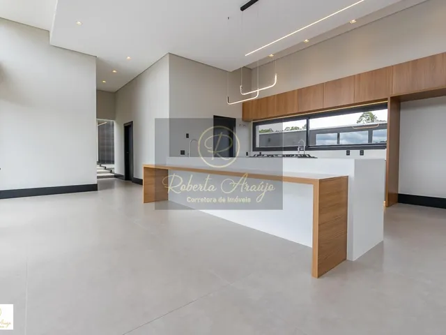 Imagem 12: Casa À Venda em Curitiba, Cidade Industrial, com 4 Quartos, 525M²