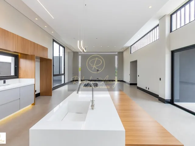 Imagem 13: Casa À Venda em Curitiba, Cidade Industrial, com 4 Quartos, 525M²