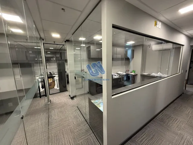 Imagem: Sala comercial nascente com 103,79m2 dividida