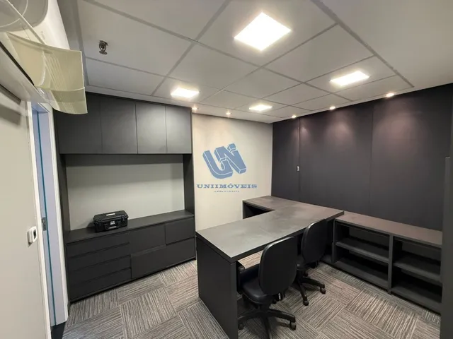 Imagem 11: Sala comercial nascente com 103,79m2 dividida em varias salas na Pituba