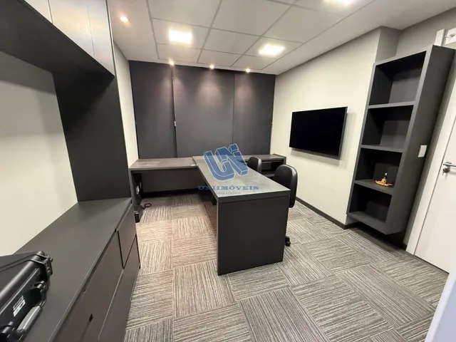 Imagem 5: Sala comercial nascente com 103,79m2 dividida em varias salas na Pituba