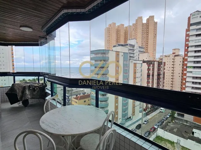 Imagem: O apartamento possui 2 Dormitórios, 1 Suíte, 2 Banheiros,