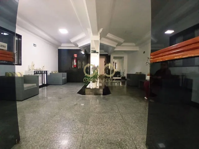 Imagem: O apartamento possui 2 Dormitórios, 1 Suíte, 2 Banheiros,