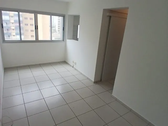 Imagem: O apartamento possui 2 Dormitórios, 1 Suíte, 2 Banheiros,