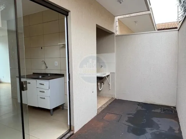 Imagem 2: Sobrado à venda no bairro Santa Fé - Dourados/MS