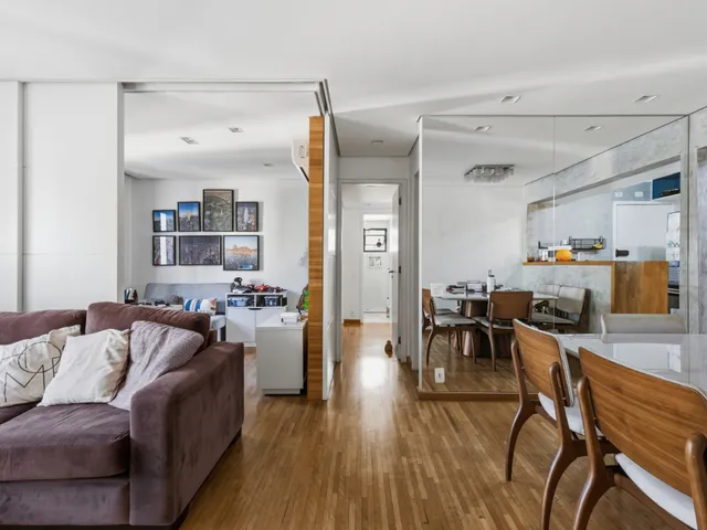 Imagem: O apartamento possui 2 Dormitórios, 1 Suíte, 3 Banheiros,