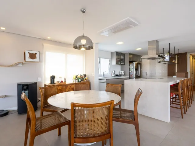 Imagem: O apartamento possui 4 Dormitórios, 4 Suítes, 4